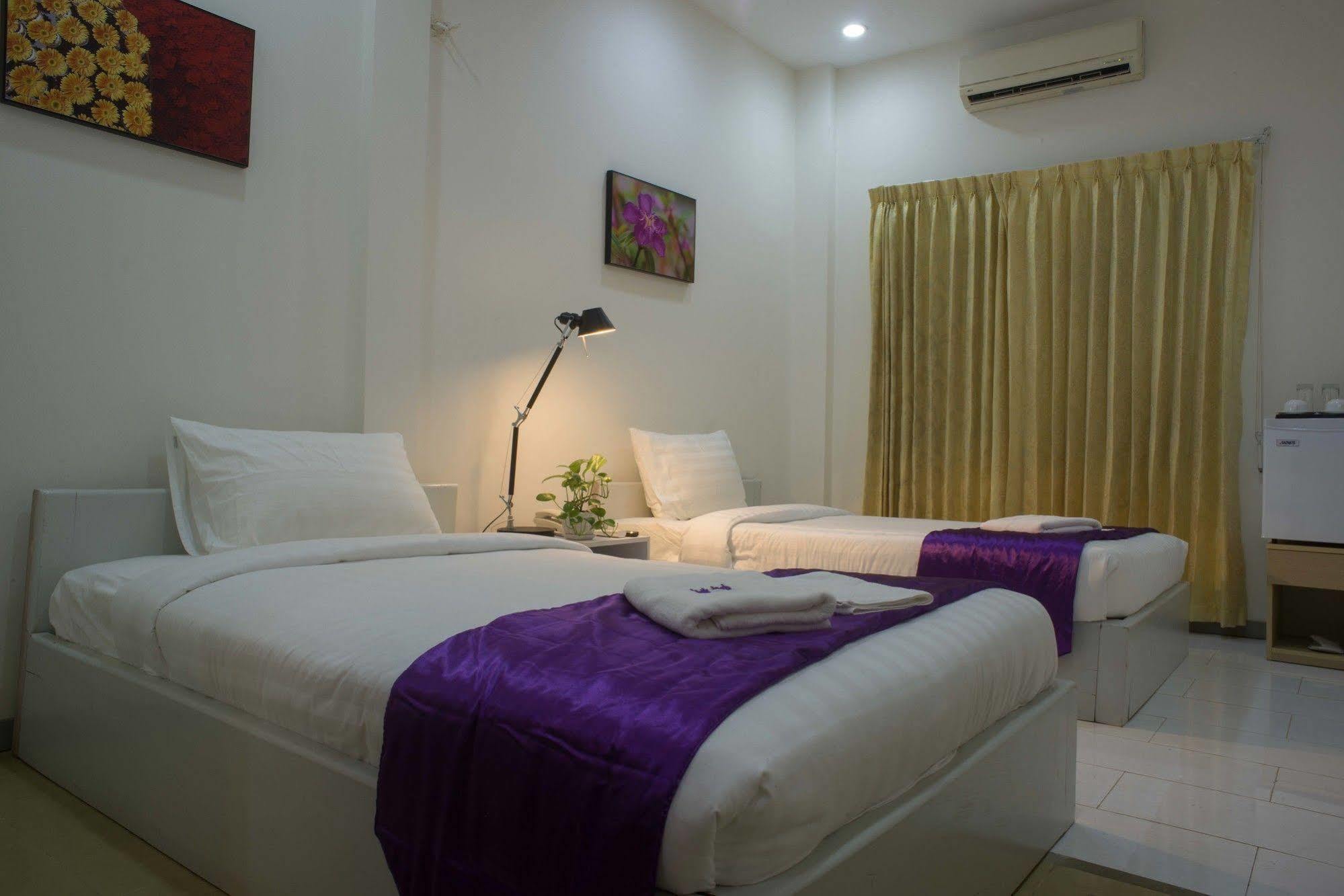 White Residence Hotel & Apartment Phnompenh Exteriér fotografie