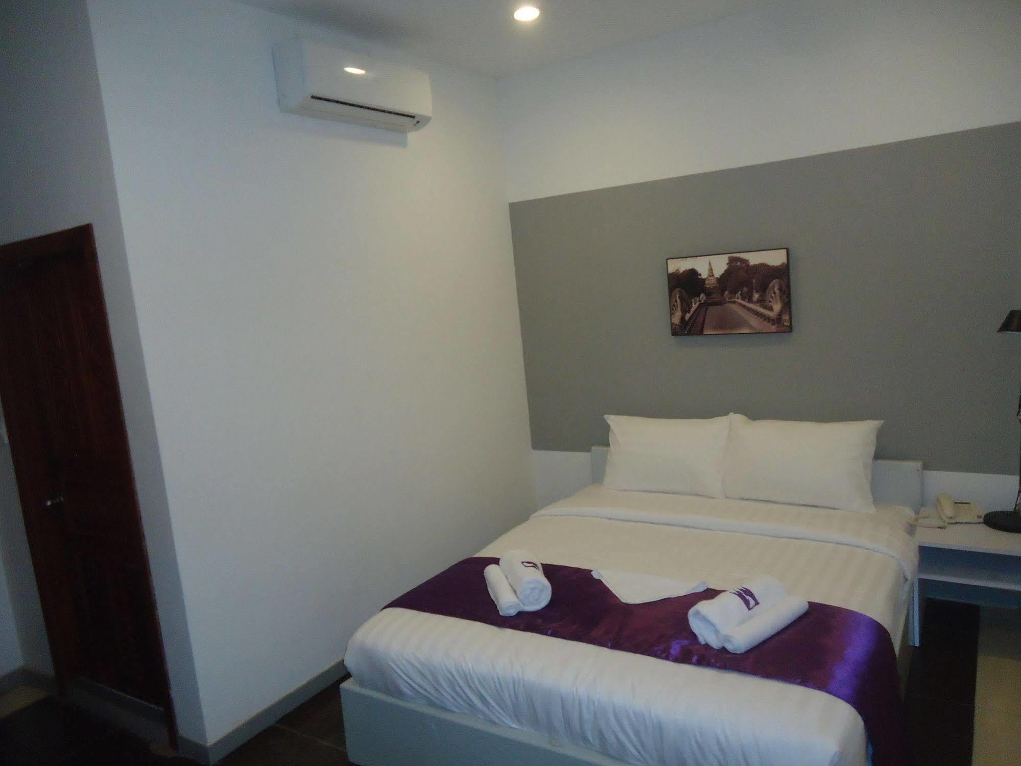 White Residence Hotel & Apartment Phnompenh Exteriér fotografie